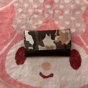 green and black army print tri fold wallet